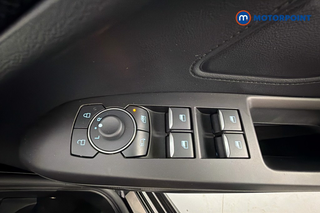 Ford Focus St-Line X Automatic Petrol Estate - Stock Number (1638971) - 20th supplementary image