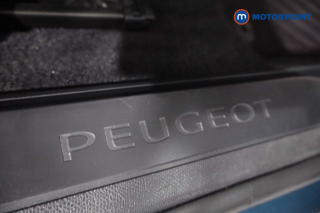 Peugeot 3008 Allure Premium Automatic Petrol SUV - Stock Number (1639121) - 23rd supplementary image