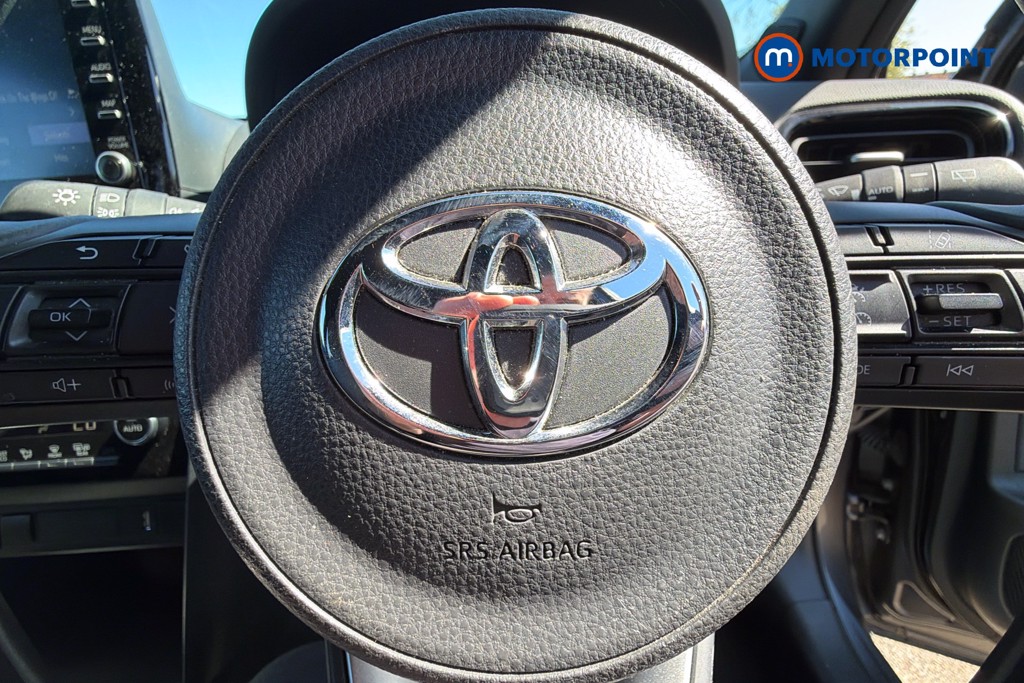 Toyota Yaris Cross Design Automatic Petrol-Electric Hybrid Estate - Stock Number (1639159) - 5th supplementary image