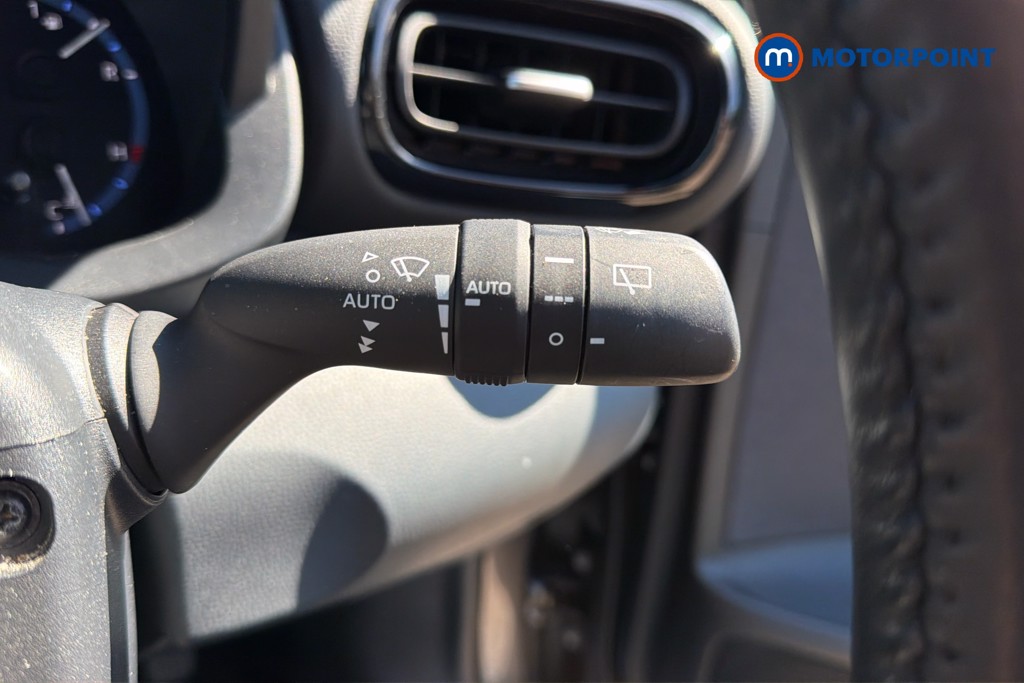 Toyota Yaris Cross Design Automatic Petrol-Electric Hybrid Estate - Stock Number (1639159) - 7th supplementary image