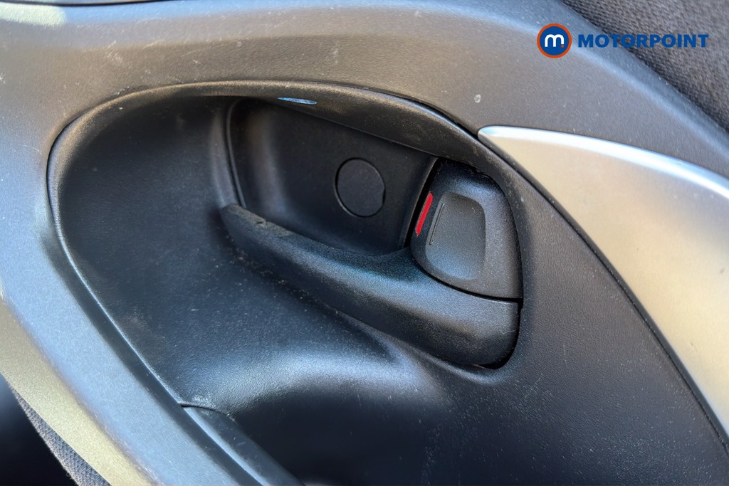 Toyota Yaris Cross Design Automatic Petrol-Electric Hybrid Estate - Stock Number (1639159) - 42nd supplementary image