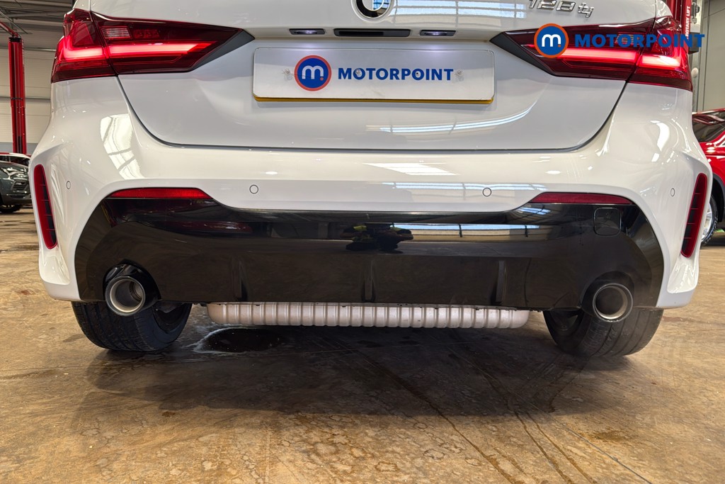 BMW 1 Series 128Ti Automatic Petrol Hatchback - Stock Number (1639171) - 39th supplementary image