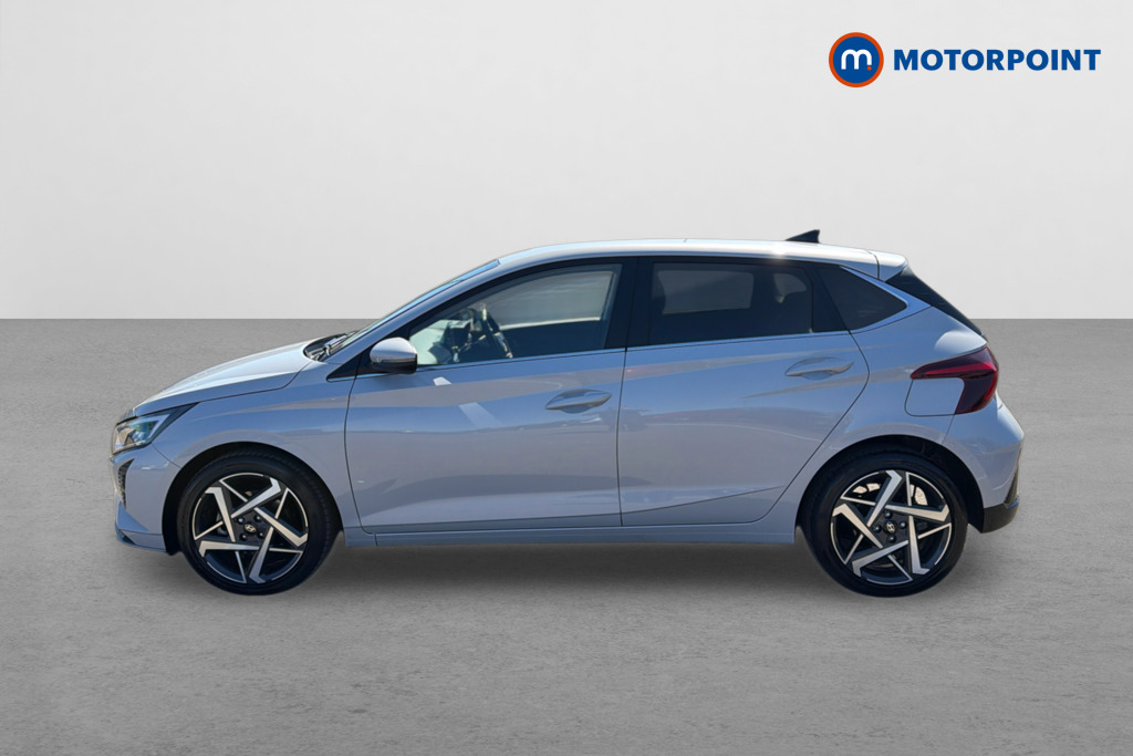 Hyundai I20 Premium Automatic Petrol Hatchback - Stock Number (1639526) - Passenger side