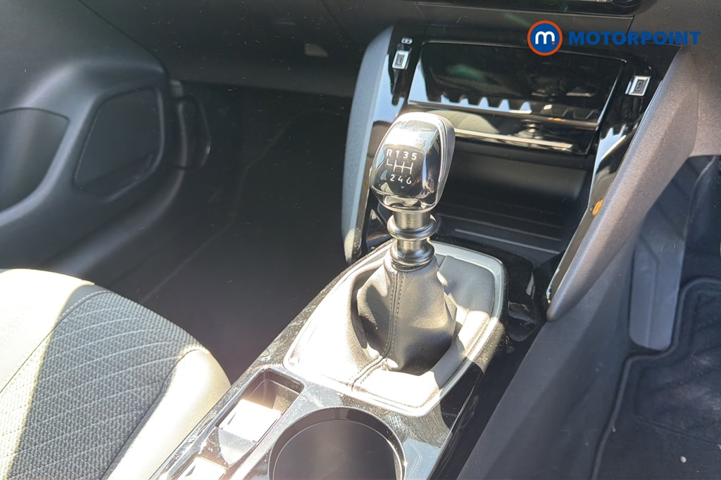 Peugeot 208 Allure Manual Petrol Hatchback - Stock Number (1640005) - 15th supplementary image