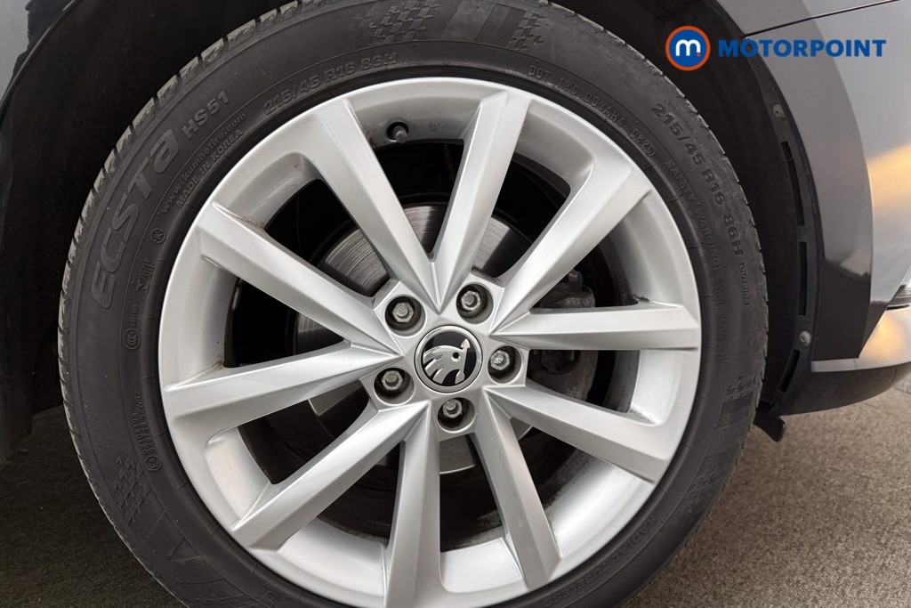 Skoda Fabia Colour Edition Manual Petrol Hatchback - Stock Number (1600248) - 10th supplementary image