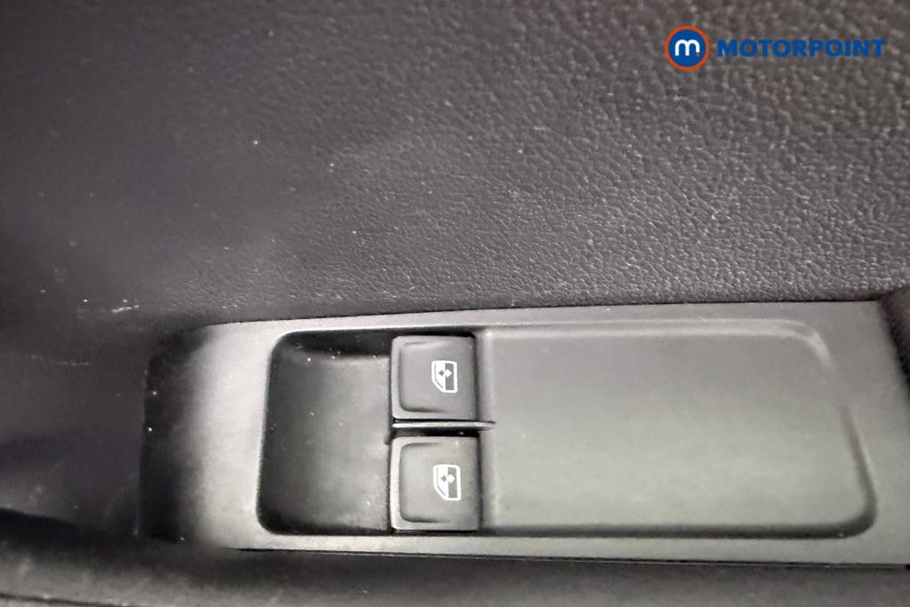 Skoda Fabia Colour Edition Manual Petrol Hatchback - Stock Number (1600248) - 18th supplementary image