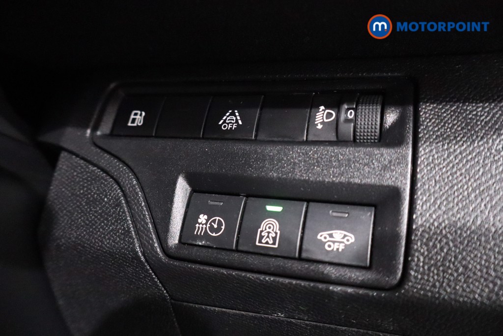 Peugeot 3008 Allure Automatic Petrol Plug-In Hybrid SUV - Stock Number (1610618) - 15th supplementary image