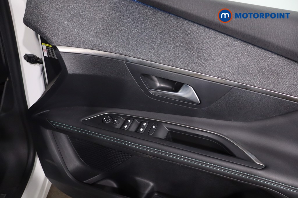 Peugeot 3008 Allure Automatic Petrol Plug-In Hybrid SUV - Stock Number (1610618) - 25th supplementary image