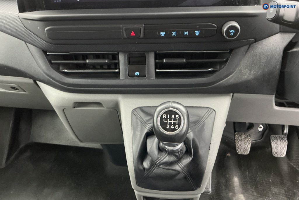 Ford Transit Custom Limited Manual Diesel Panel Van - Stock Number (1614059) - 23rd supplementary image