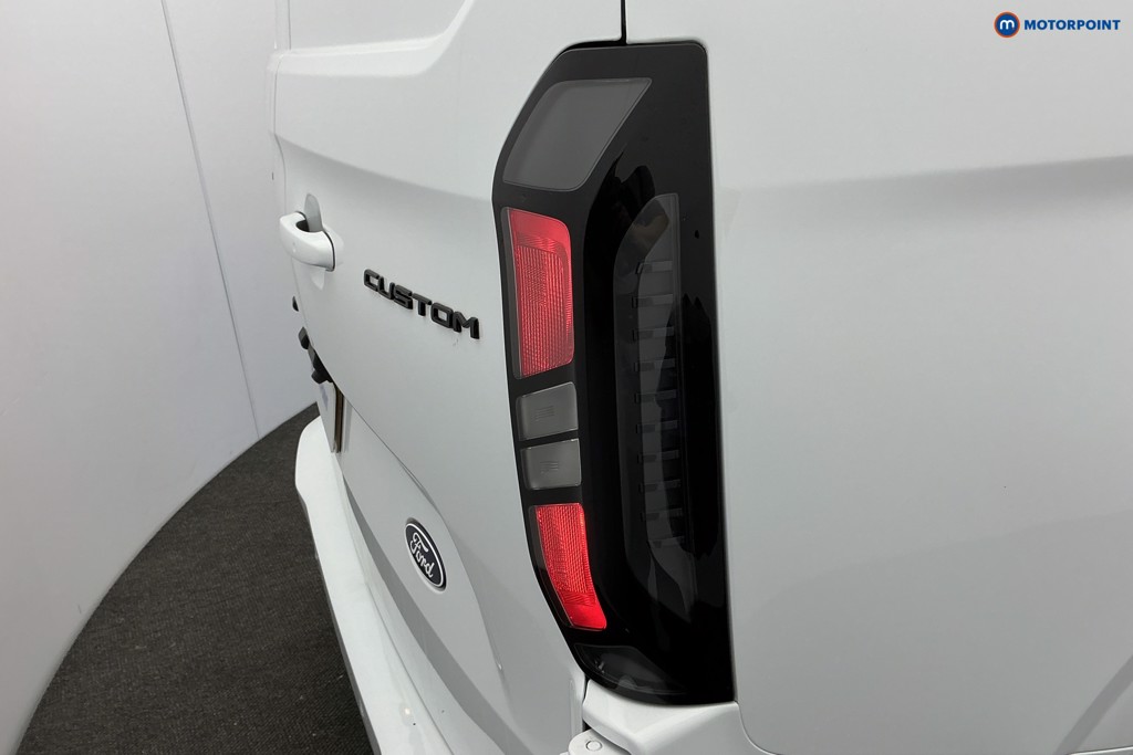 Ford Transit Custom Limited Manual Diesel Panel Van - Stock Number (1614059) - 43rd supplementary image