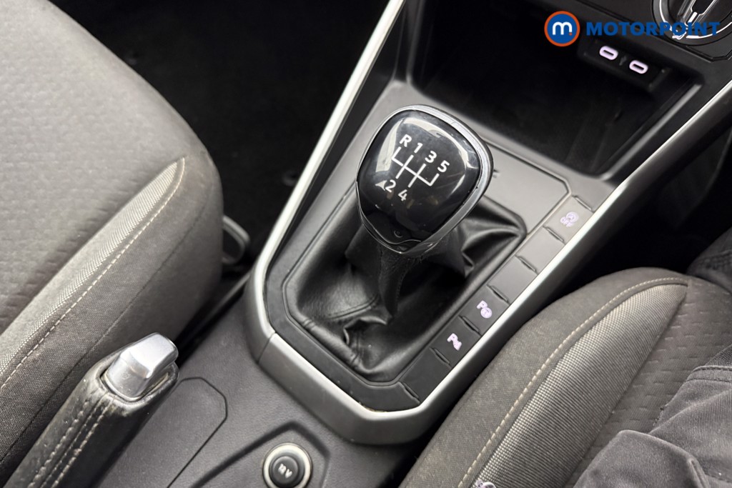 Volkswagen Taigo Life Manual Petrol SUV - Stock Number (1618562) - 4th supplementary image
