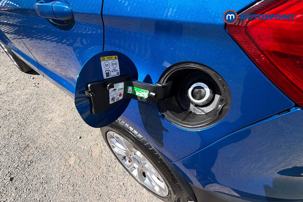 Ford Ecosport Titanium Manual Petrol SUV - Stock Number (1619557) - 41st supplementary image