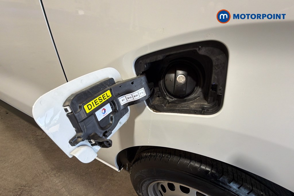 Peugeot Expert Professional Manual Diesel Panel Van - Stock Number (1620012) - 41st supplementary image
