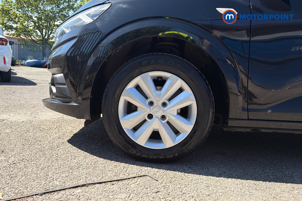 Dacia Sandero Expression Manual Petrol Hatchback - Stock Number (1625408) - 47th supplementary image
