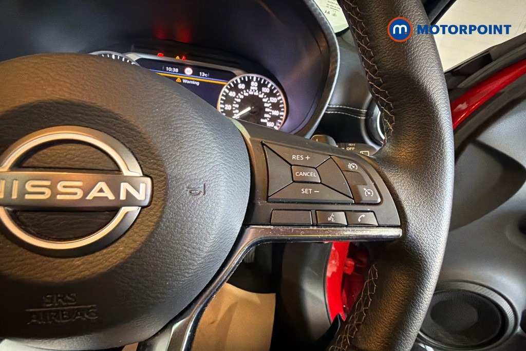Nissan Juke N-Connecta Automatic Petrol SUV - Stock Number (1626323) - 4th supplementary image