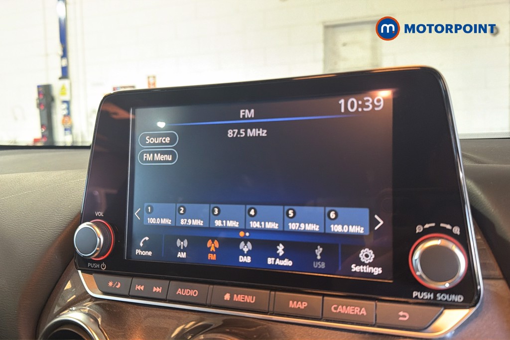 Nissan Juke N-Connecta Automatic Petrol SUV - Stock Number (1626323) - 9th supplementary image