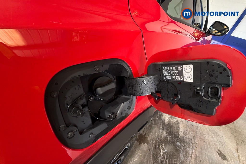 Nissan Juke N-Connecta Automatic Petrol SUV - Stock Number (1626323) - 41st supplementary image
