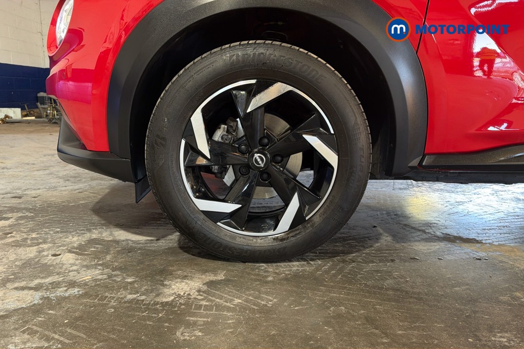 Nissan Juke N-Connecta Automatic Petrol SUV - Stock Number (1626323) - 47th supplementary image