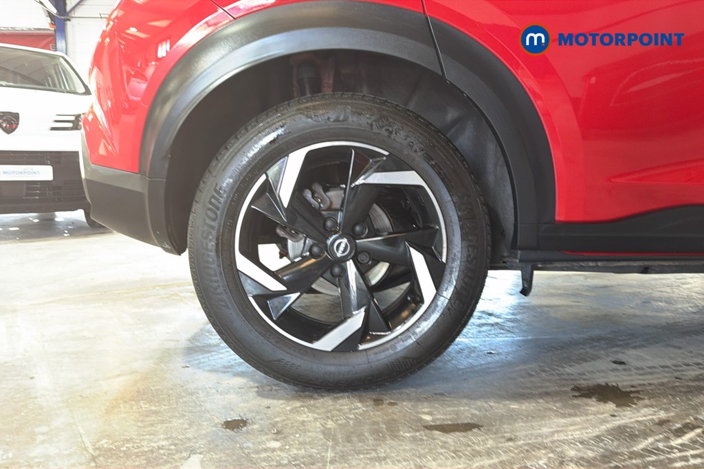 Nissan Juke N-Connecta Automatic Petrol SUV - Stock Number (1626323) - 49th supplementary image
