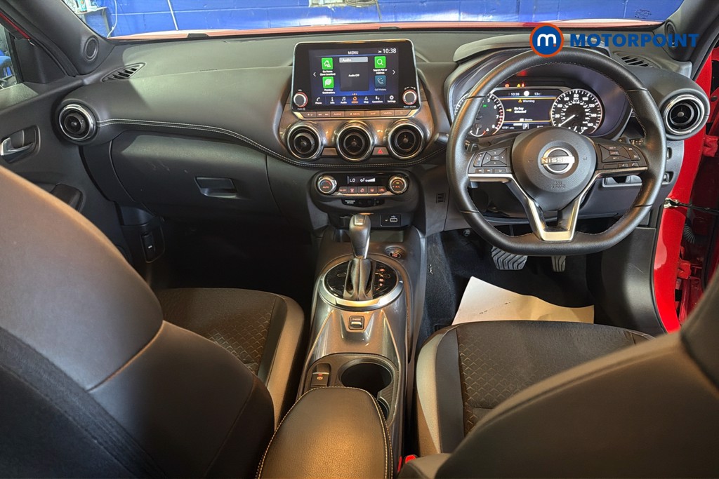 Nissan Juke N-Connecta Automatic Petrol SUV - Stock Number (1626323) - 1st supplementary image