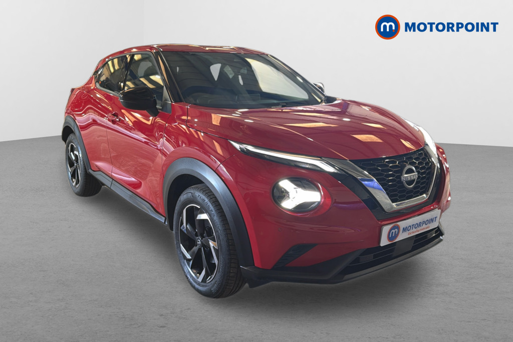 Nissan Juke N-Connecta Automatic Petrol SUV - Stock Number (1626323) - Drivers side front corner