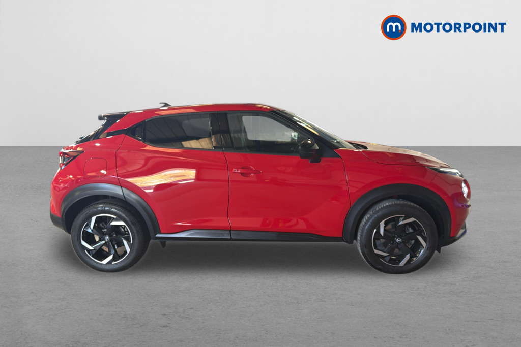 Nissan Juke N-Connecta Automatic Petrol SUV - Stock Number (1626323) - Drivers side
