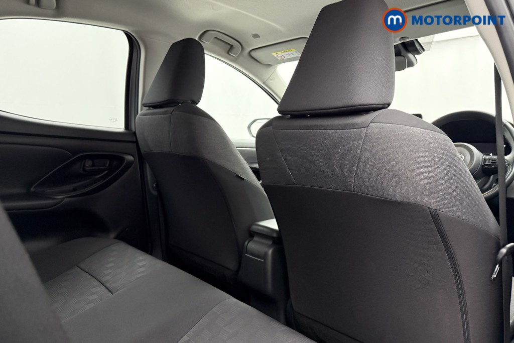 Toyota Yaris Design Automatic Petrol-Electric Hybrid Hatchback - Stock Number (1626706) - 15th supplementary image
