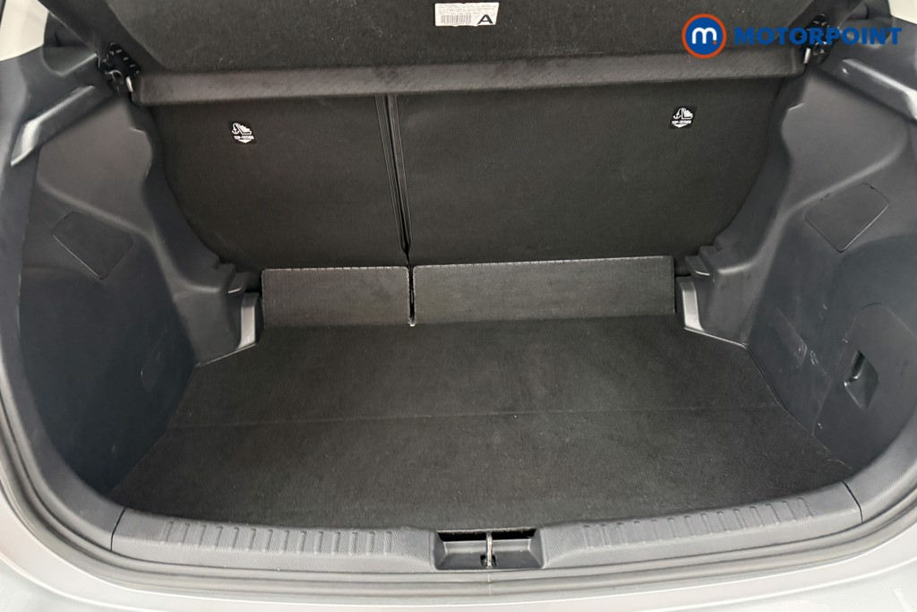 Toyota Yaris Design Automatic Petrol-Electric Hybrid Hatchback - Stock Number (1626706) - 17th supplementary image