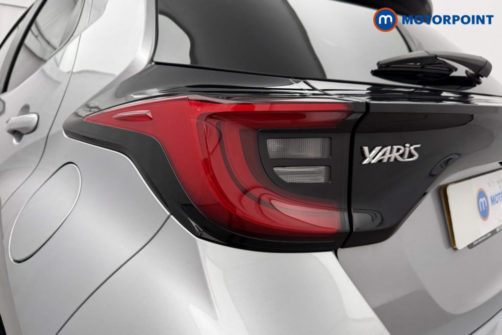 Toyota Yaris Design Automatic Petrol-Electric Hybrid Hatchback - Stock Number (1626706) - 18th supplementary image