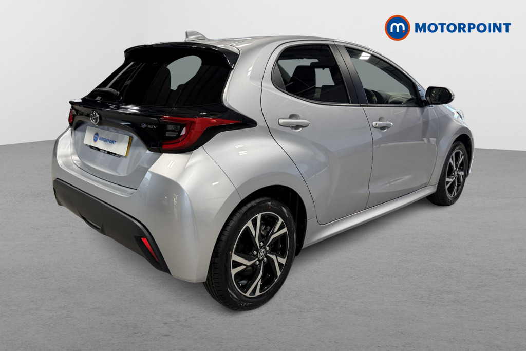 Toyota Yaris Design Automatic Petrol-Electric Hybrid Hatchback - Stock Number (1626706) - Drivers side rear corner