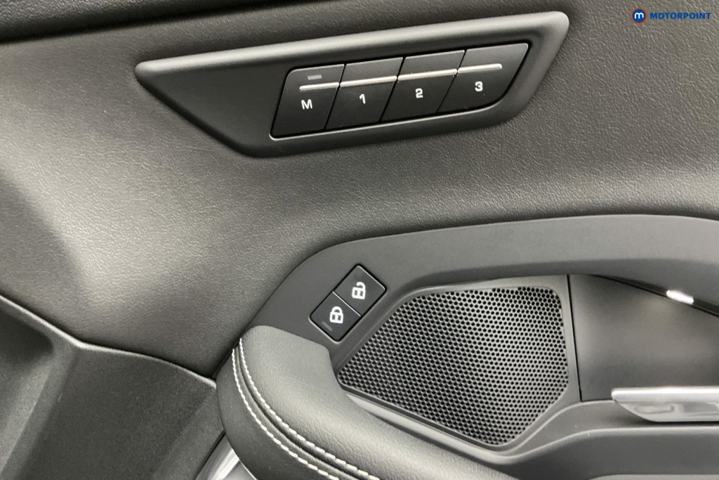 Jaguar E-Pace R-Dynamic Black Automatic Diesel SUV - Stock Number (1627035) - 30th supplementary image