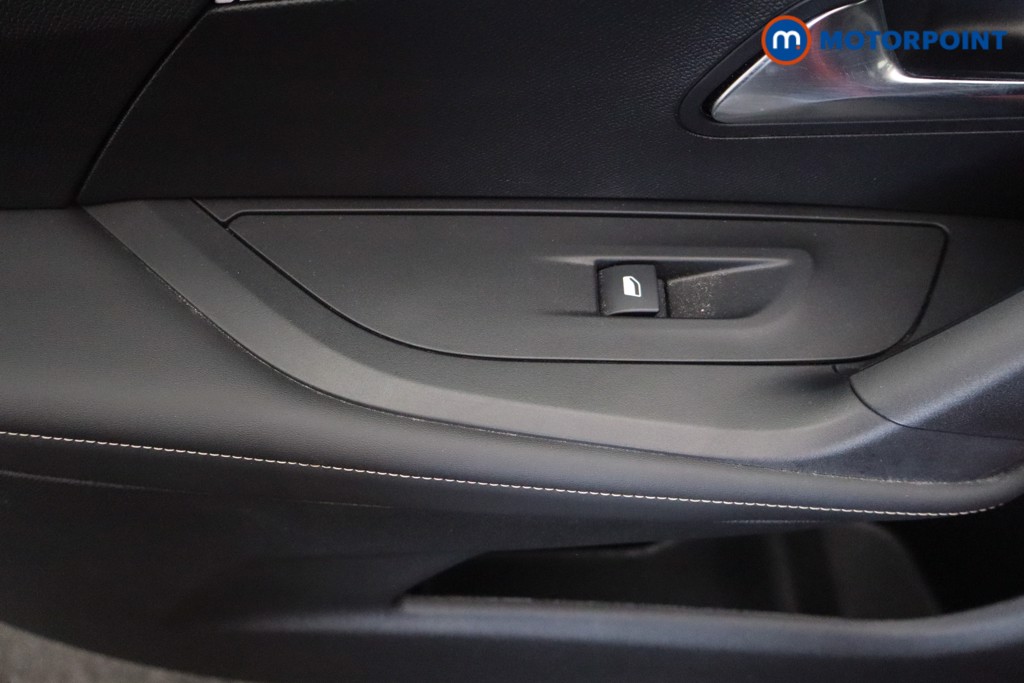 Peugeot 2008 Allure Automatic Electric SUV - Stock Number (1627903) - 32nd supplementary image
