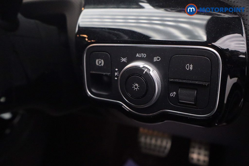 Mercedes-Benz A Class Amg Line Premium Edition Automatic Petrol Saloon - Stock Number (1628882) - 19th supplementary image