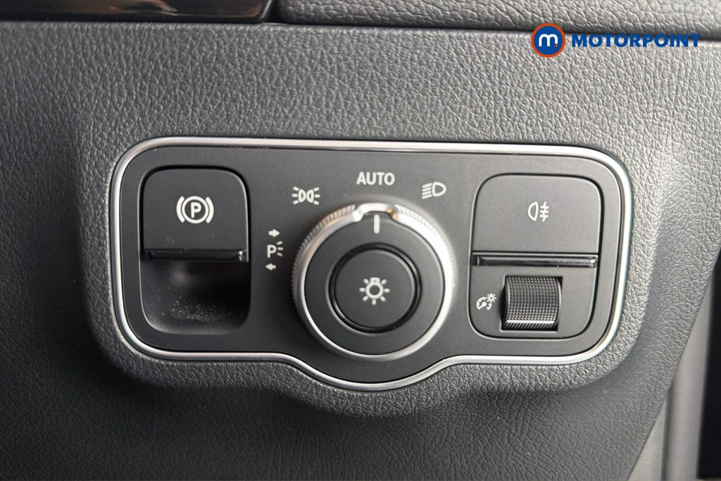 Mercedes-Benz B Class Amg Line Automatic Diesel Hatchback - Stock Number (1629258) - 18th supplementary image