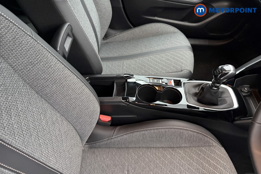 Peugeot 208 Allure Manual Petrol Hatchback - Stock Number (1630152) - 12th supplementary image