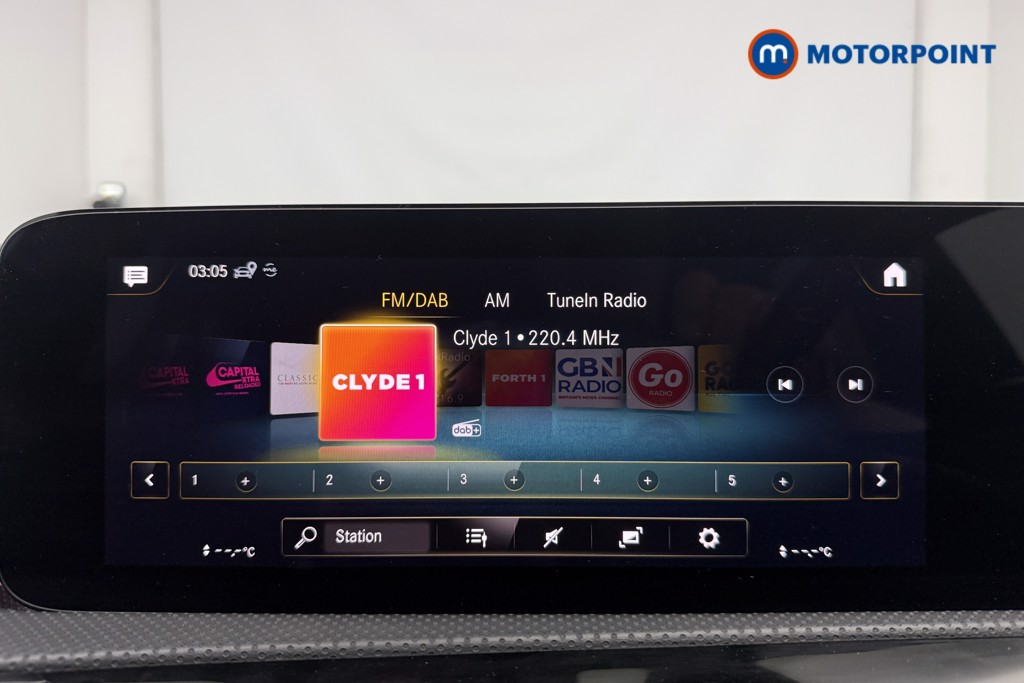 Mercedes-Benz CLA Amg Line Automatic Petrol Estate - Stock Number (1631722) - 4th supplementary image