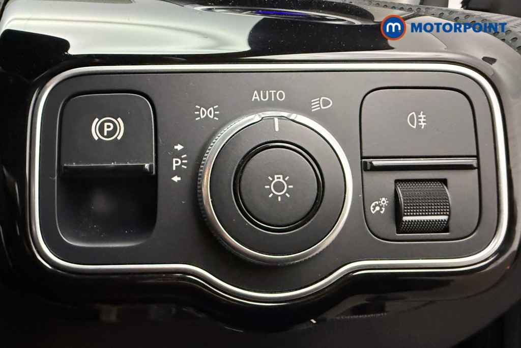 Mercedes-Benz CLA Amg Line Automatic Petrol Estate - Stock Number (1631722) - 18th supplementary image