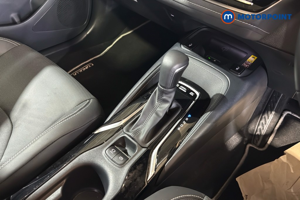 Toyota Corolla Excel Automatic Petrol-Electric Hybrid Hatchback - Stock Number (1632275) - 15th supplementary image