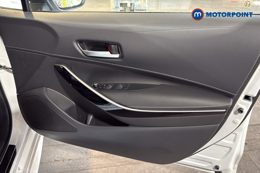 Toyota Corolla Excel Automatic Petrol-Electric Hybrid Hatchback - Stock Number (1632275) - 19th supplementary image