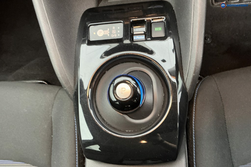 Nissan Leaf N-Connecta Automatic Electric Hatchback - Stock Number (1632594) - 17th supplementary image