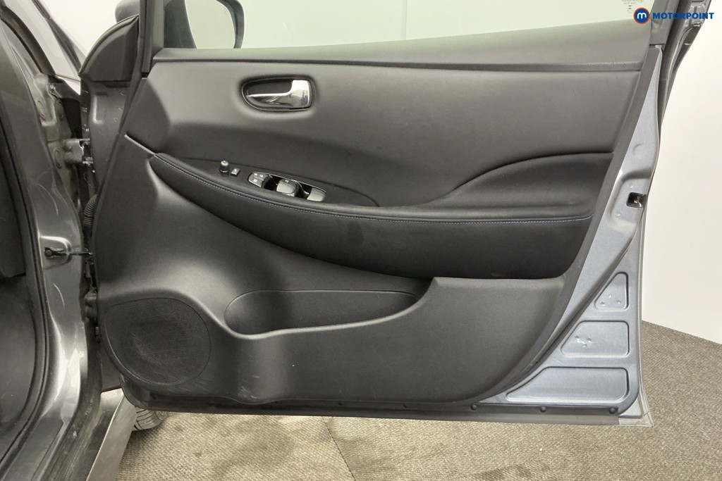 Nissan Leaf N-Connecta Automatic Electric Hatchback - Stock Number (1632594) - 25th supplementary image