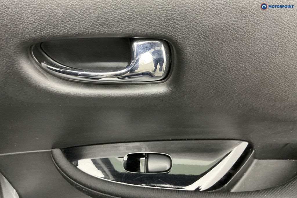 Nissan Leaf N-Connecta Automatic Electric Hatchback - Stock Number (1632594) - 28th supplementary image