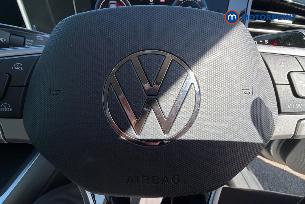 Volkswagen Passat Life Automatic Petrol Plug-In Hybrid Estate - Stock Number (1632882) - 5th supplementary image