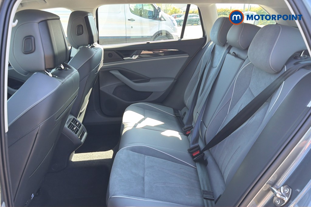 Volkswagen Passat Life Automatic Petrol Plug-In Hybrid Estate - Stock Number (1632882) - 28th supplementary image