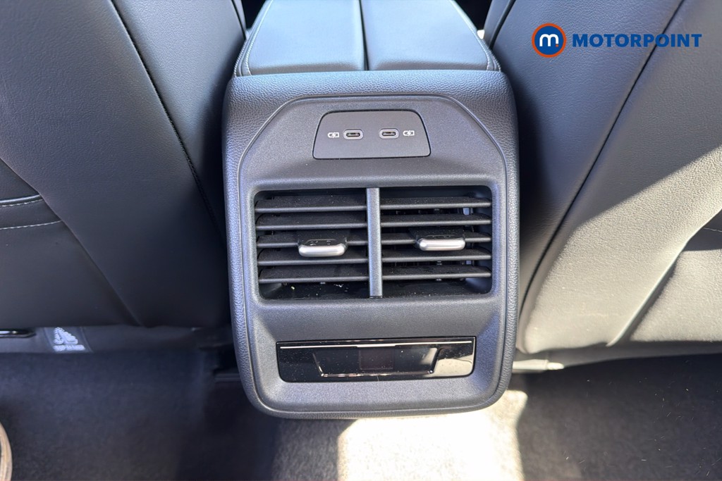 Volkswagen Passat Life Automatic Petrol Plug-In Hybrid Estate - Stock Number (1632882) - 30th supplementary image