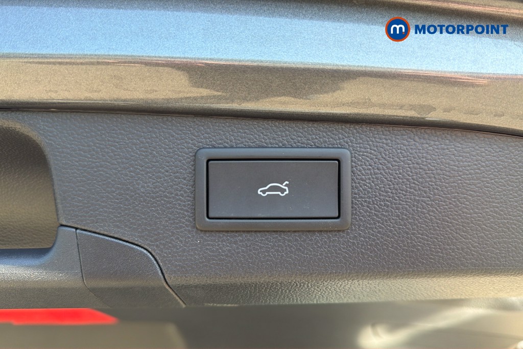 Volkswagen Passat Life Automatic Petrol Plug-In Hybrid Estate - Stock Number (1632882) - 35th supplementary image