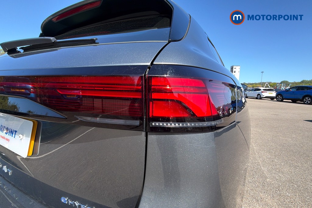 Volkswagen Passat Life Automatic Petrol Plug-In Hybrid Estate - Stock Number (1632882) - 38th supplementary image