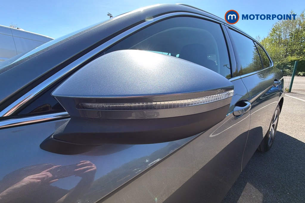 Volkswagen Passat Life Automatic Petrol Plug-In Hybrid Estate - Stock Number (1632882) - 43rd supplementary image