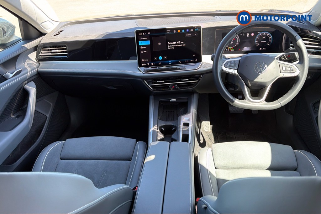 Volkswagen Passat Life Automatic Petrol Plug-In Hybrid Estate - Stock Number (1632882) - 1st supplementary image