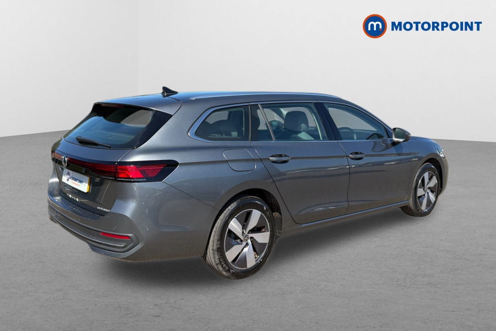 Volkswagen Passat Life Automatic Petrol Plug-In Hybrid Estate - Stock Number (1632882) - Drivers side rear corner